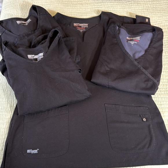 2 Grey’s Anatomy By Barco Womens Black Scrub Top V-Neck Side Pockets SzXL - Picture 3 of 3